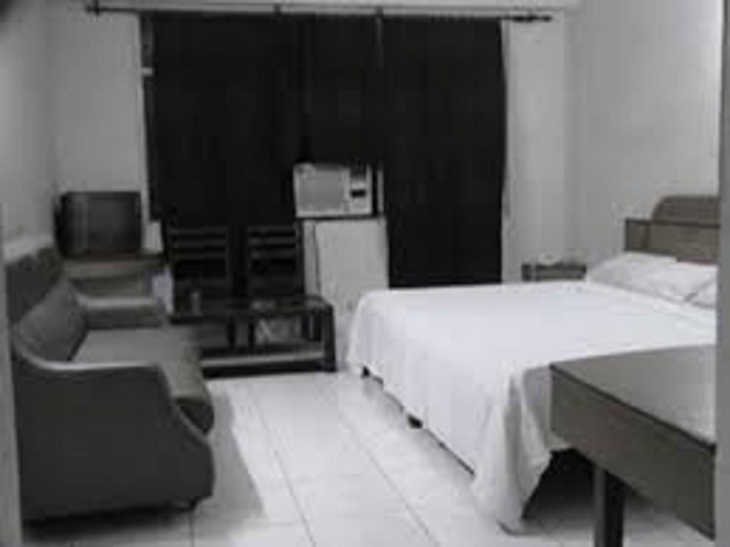 Oyo 4956 Hotel Maharaja Palace Kanpur Eksteriør billede